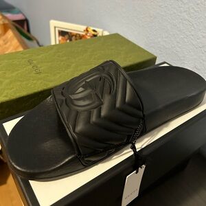 Gucci men’s GG logo Black slide Men’s 10